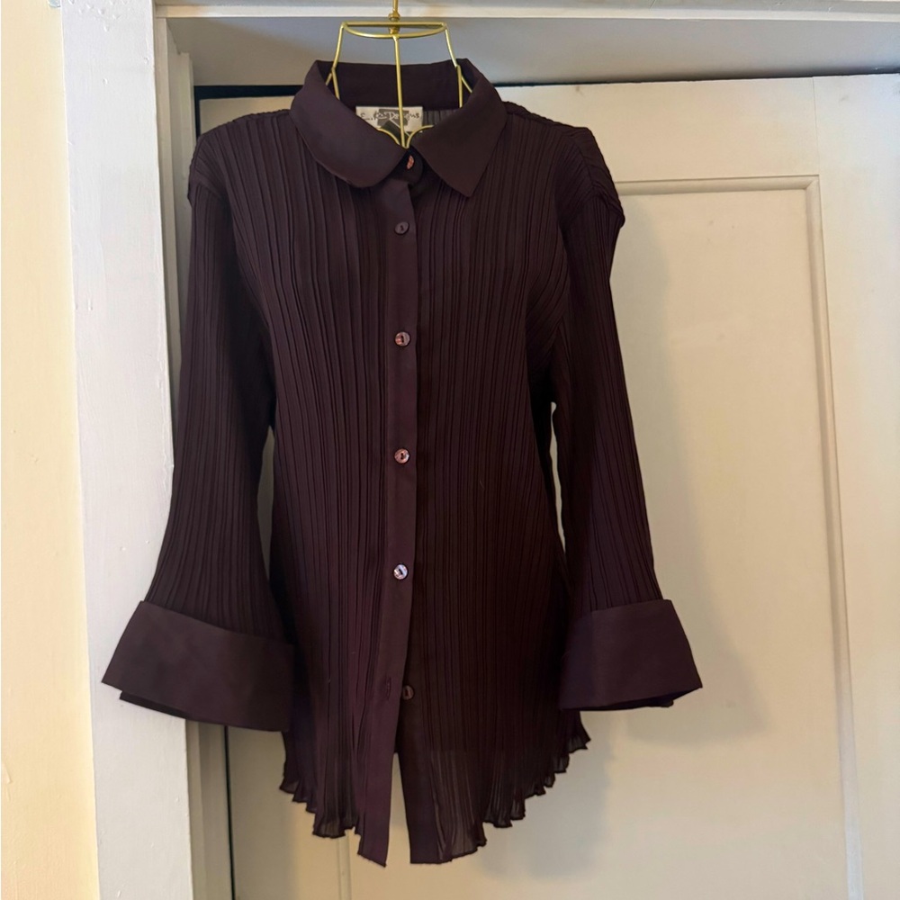 Wemons Dark Brown Sheer Blouse. Size XL